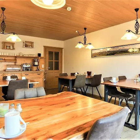 Apartment Und Landhaus Berger *