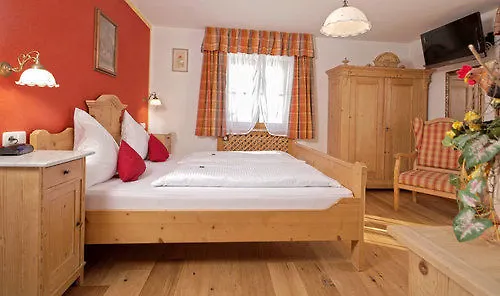 フェリエンハウス ウント ランドハウス バーガー アパート *