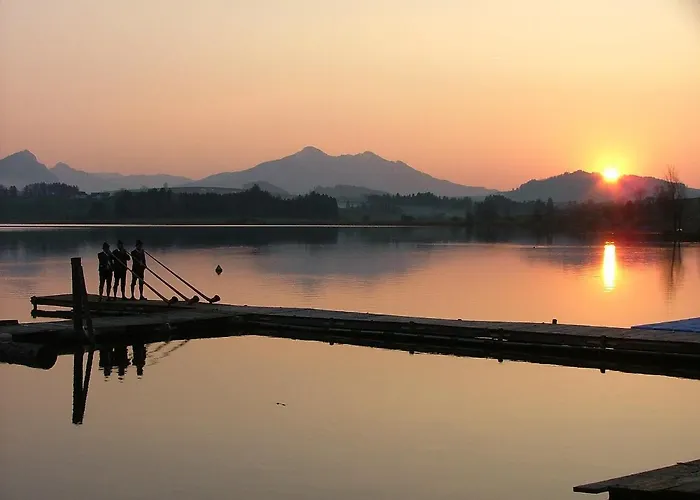 贝格费瑞豪斯兰德宫酒店 *