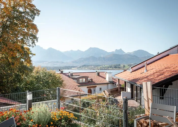 贝格费瑞豪斯兰德宫酒店 公寓 *