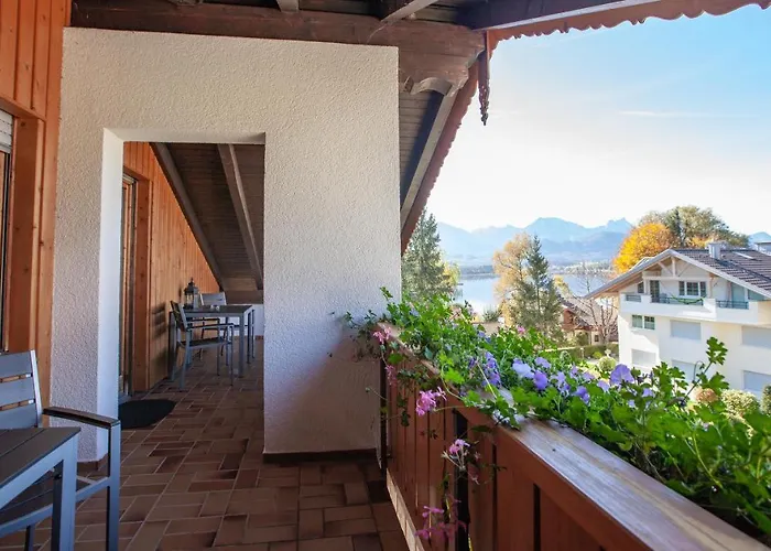 贝格费瑞豪斯兰德宫酒店 *