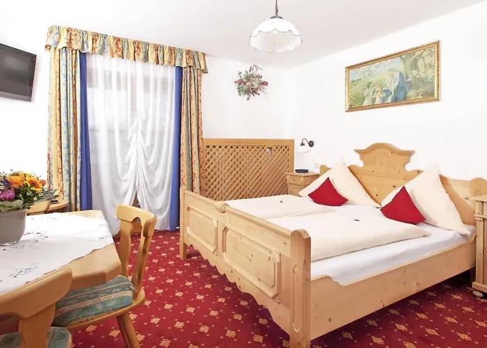 贝格费瑞豪斯兰德宫酒店 公寓 *